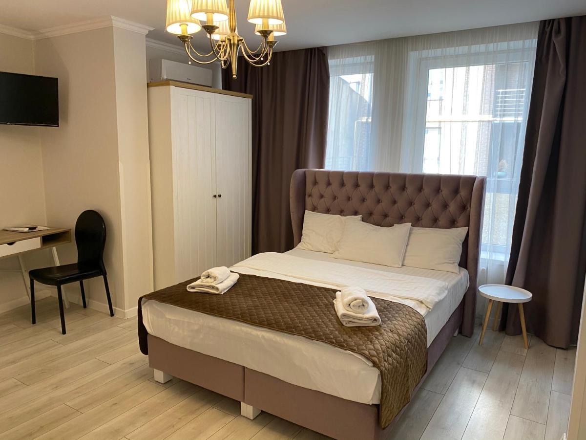 Opera Center Hotel & Apartments Liov Exterior foto